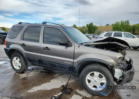 2002 Ford Escape Xlt из США, поврежденный, VIN 1FMYU04102KB56858
